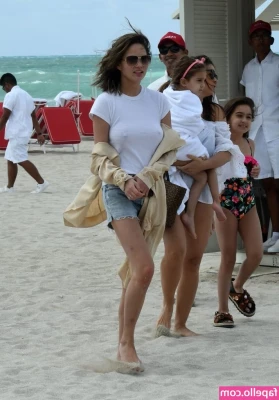 Chrissy Teigen [ chrissy-teigen ] - good morninggggggggggg