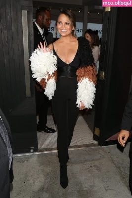 Chrissy Teigen [ chrissy-teigen ] - Cumming quickly is not an option