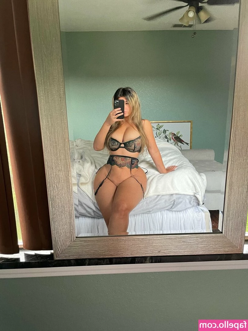 natalieslittlesecret - Get dressed and then get clothes off again, you and me are a couple