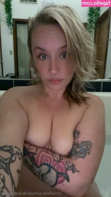 pinkiibxtchfree - This is my “call you daddy” outfit. What do you think? (Swipe for