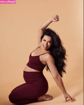 Fernanda Brandao [ fernanda-brandao ] - Live stream poll   Would love to hang out with everyone again  Which
