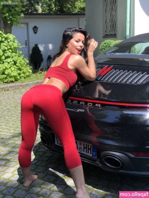 Fernanda Brandao [ fernanda-brandao ] - Blonde in jeans