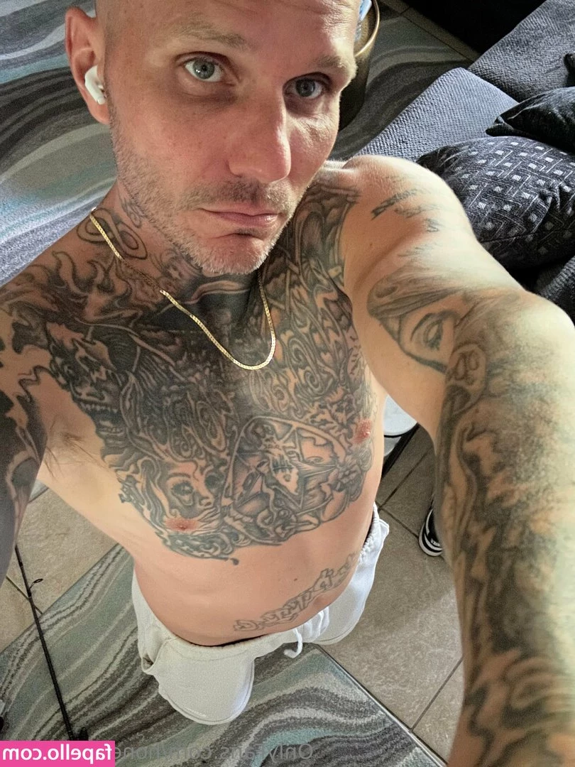 honestthief999 - If you want to see this uncensored, then check out my new topless