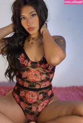 itsliahh - Unlock this post to get extra pictures and a 3 minute teaser 