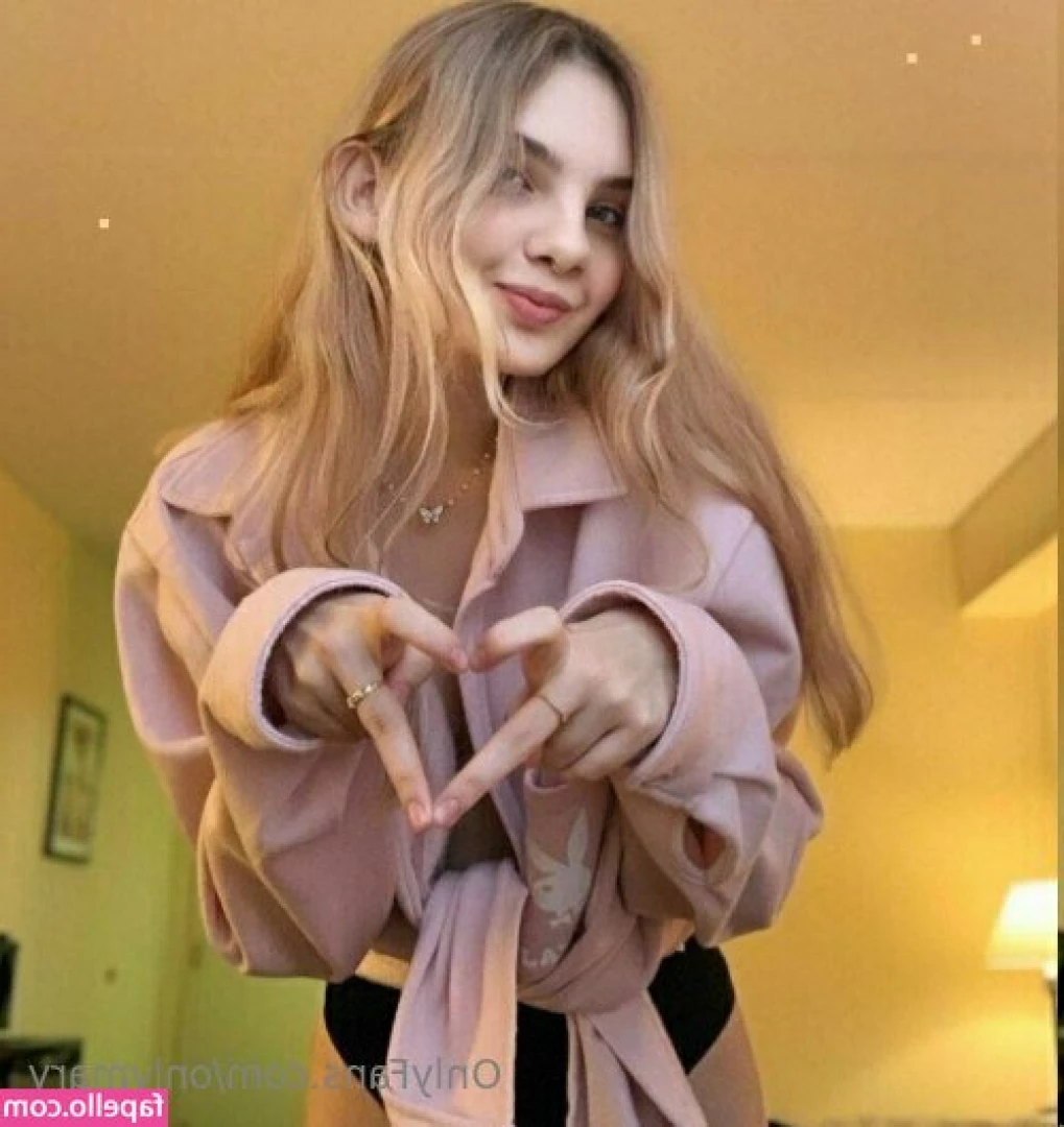 onlymary - How many bi fans are on here ❤️ 🌈