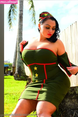 bettybang - Just a few booty pics