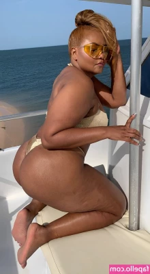 Gaby Amarantos [ gaby-amarantos ] - I m hating this cold weather  Can you please cum keep warm