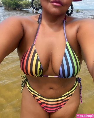 Gaby Amarantos [ gaby-amarantos ] - Have a bootylicious day 😸🍑