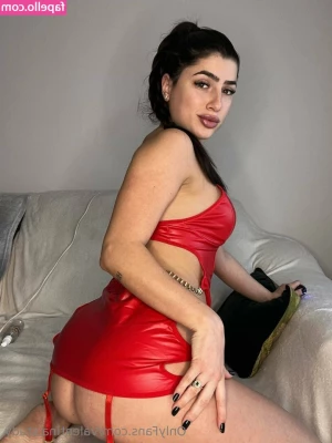 valentina.study [ valentina-study ] - yeah I got uhhh  large salami pizza  that ll be  7 93   and that