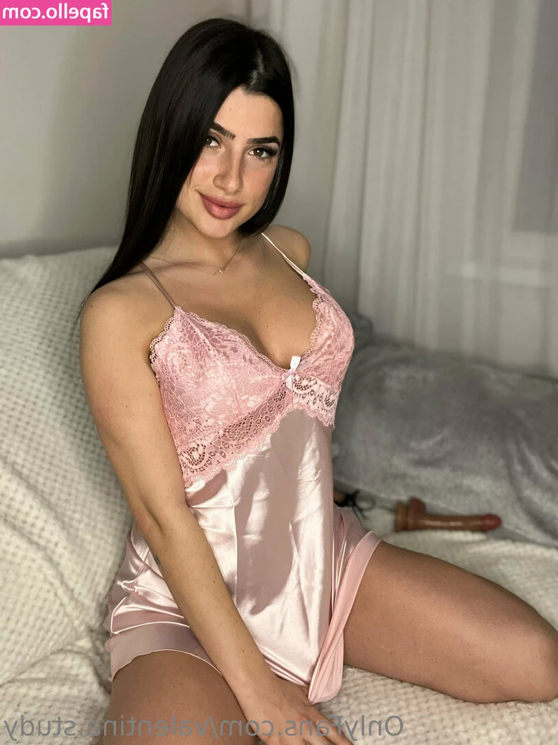 valentina.study [ valentina-study ] - I would really need a pedicure