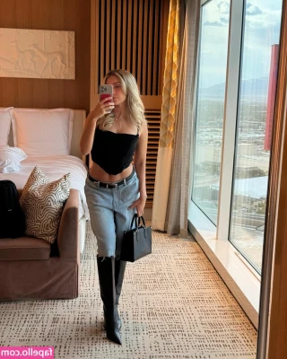 Emelia Hartford [ emelia-hartford ] - How d you get here