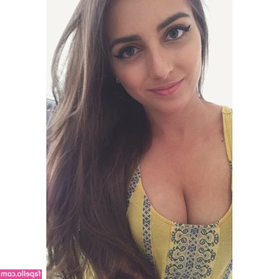 Emelia Hartford [ emelia-hartford ] - Cooking.....