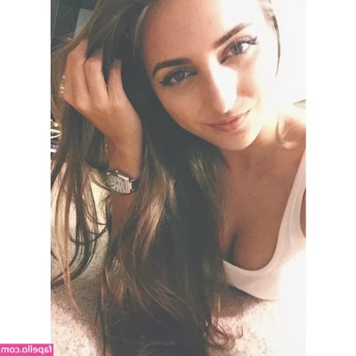 Emelia Hartford [ emelia-hartford ] - I ll give it a little tease like this