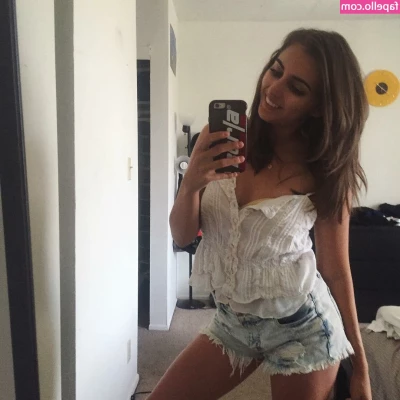 Emelia Hartford [ emelia-hartford ] - Netflix and