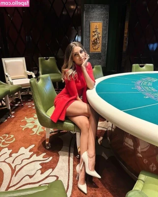 Emelia Hartford [ emelia-hartford ] - Happy Hump Day