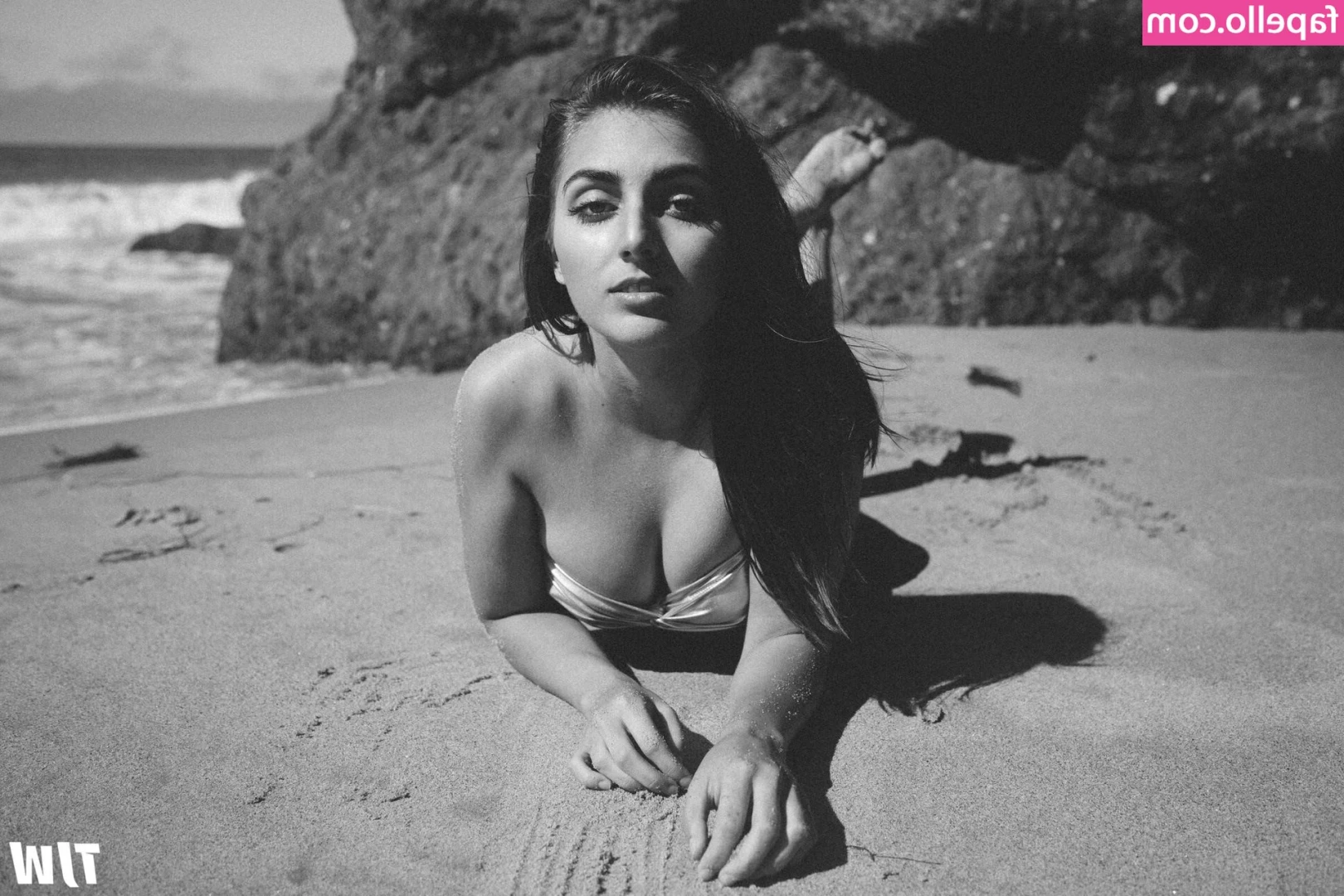 Emelia Hartford [ emelia-hartford ] - Hey all! I'm pretty sick right now, but on the bright side it seems