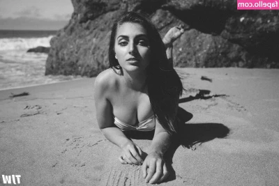 Emelia Hartford [ emelia-hartford ] - Hey all! I'm pretty sick right now, but on the bright side it seems