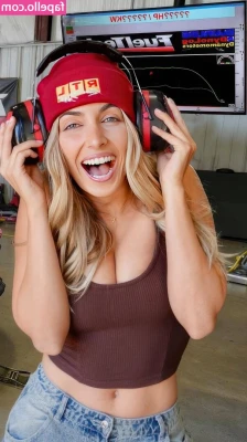 Emelia Hartford [ emelia-hartford ] - Let me add excitement to your day. 😈 DM me.