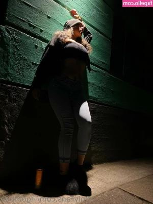 lilgothbee - Tell me to squeeze em for you                 It ll make me cum  Do