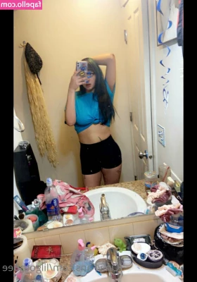 lilgothbee - So guys, I've decided to keep the Friday Fetish Theme.. this week I'm