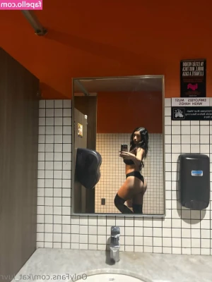 Heily Chavez [ heily-chavez ] - I need three sissies right now!  Kneel for your Goddess😈  DM right