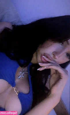 Isabelle [ isabelle-3 ] - Tuesday Topics brings you a short chat about what turns me on, aka
