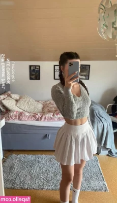 Isabelle [ isabelle-3 ] - Can you imagine me doing naughty things for you here on the