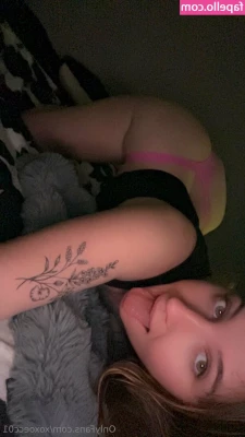 xoxoecc01 - This guy I met at a basketball game wanted to try my tight pussy