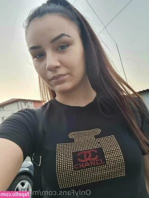 melissina2 - My titties needs attention