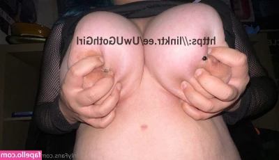 uwu_gothgirl [ uwu-gothgirl ] - Good morning OnlyFans  Have a great day