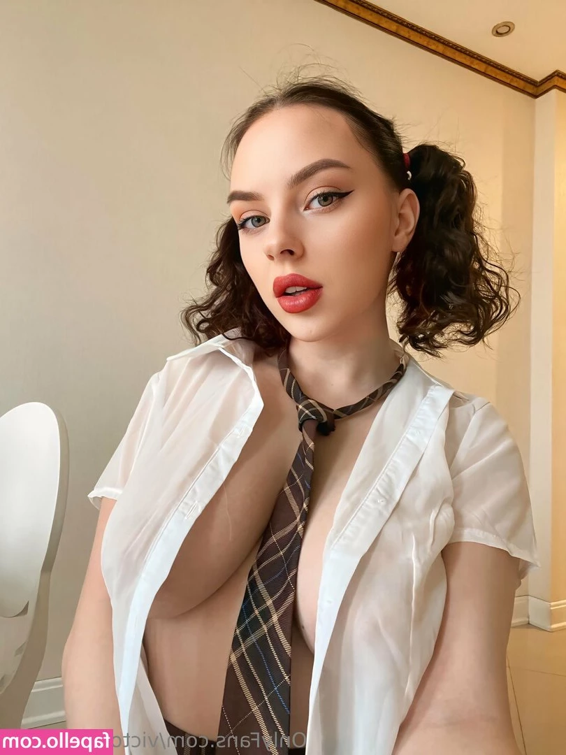 victoria_luv_vip [ victoria-luv-vip ] - Meow!😋