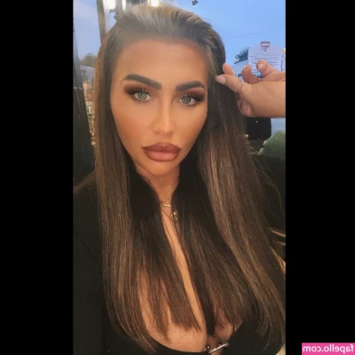 Lauren Goodger [ lauren-goodger ] - PHAT ASS PHAT PUSSY 😜  (I post fully explicit on my $3 VIP…check