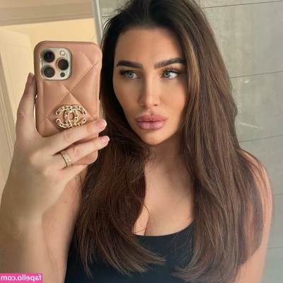 Lauren Goodger [ lauren-goodger ] - Time to mi black cock with white ass   Hard fuck n cum with