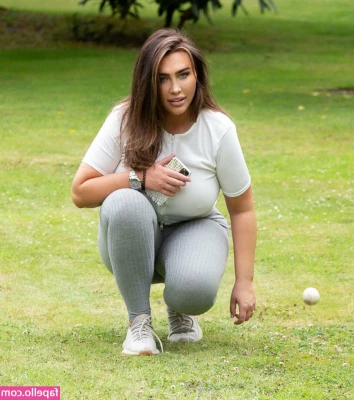Lauren Goodger [ lauren-goodger ] - I have a honey  which is to lick you