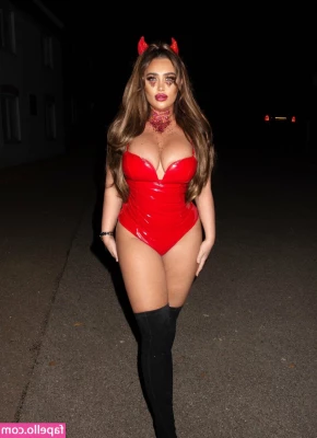 Lauren Goodger [ lauren-goodger ] - It's almost my birthday! 🥳🎂 Spending it in Bali with friends