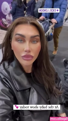 Lauren Goodger [ lauren-goodger ] - Freshly shaved and good enough to eat