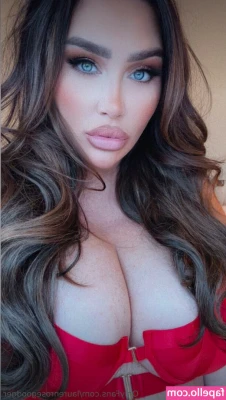 Lauren Goodger [ lauren-goodger ] - Bigger chubs @ the dog park