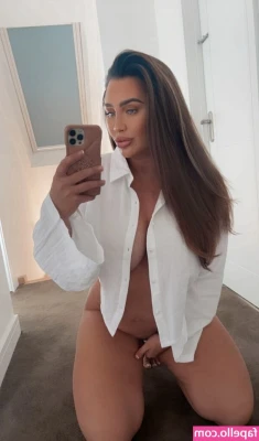 Lauren Goodger [ lauren-goodger ] - Don’t look at my dirty socks 🥴
