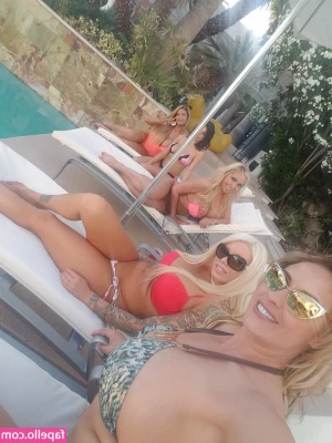 Eva Notty [ eva-notty ] - https://onlyfans.com/1034336120/hollythauls