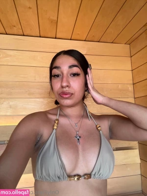 liltxbae - Just a little peak..