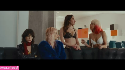 Voyeur Dolls [ voyeur-dolls ] - Mommy needs your attention 🥰