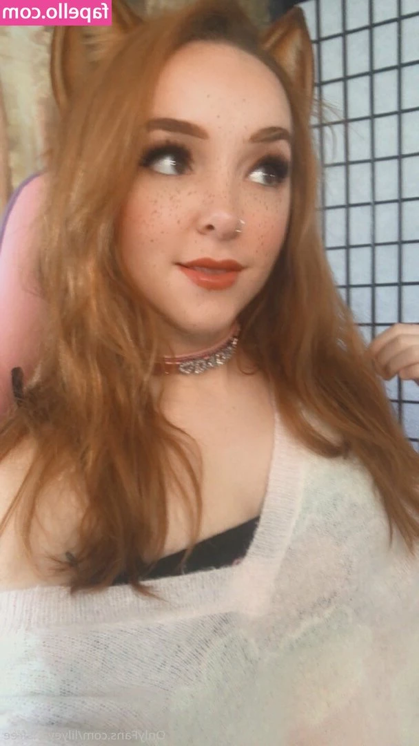 lilyevansfree - This turned into a VERY hot steamy session  who wouldn t wank over 2