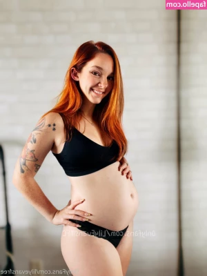 lilyevansfree - Happy Freaky Friday - I m going out tonight
