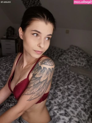 Dexia - https onlyfans com kendrakashmire FINE AS FUCK   IN REAL LIFE  