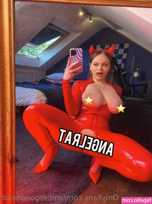 ambergoodhead - Wanna take off my little pink thong and have a taste of my shecock