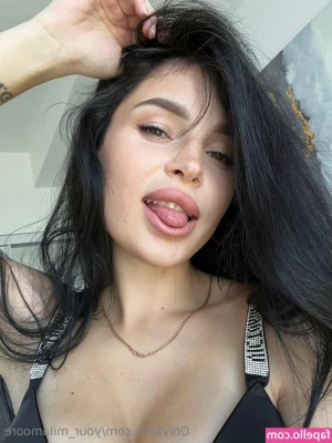 your_milamoore [ your-milamoore ] - Been a naughty girl need a good spank