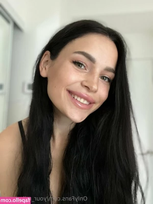 your_milamoore [ your-milamoore ] - Waiting for you daddy