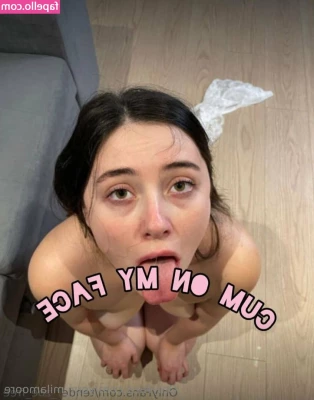 your_milamoore [ your-milamoore ] - Hey sexy  wanna join