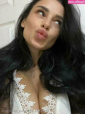 your_milamoore [ your-milamoore ] - Hi  How are u bae  I am doing something call  upvote for love    if