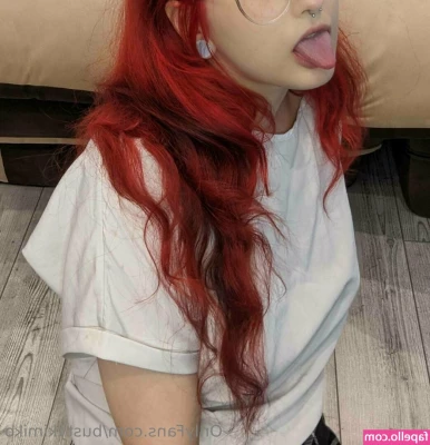 bustykimiko - Bored asf, tell me about your dirtiest dream and I'll tell you about